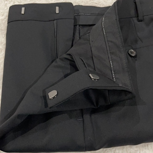 Hugo Boss 36/R (tailored to approx 30/R black slacks 100% wool/mint condition. - Picture 9 of 16